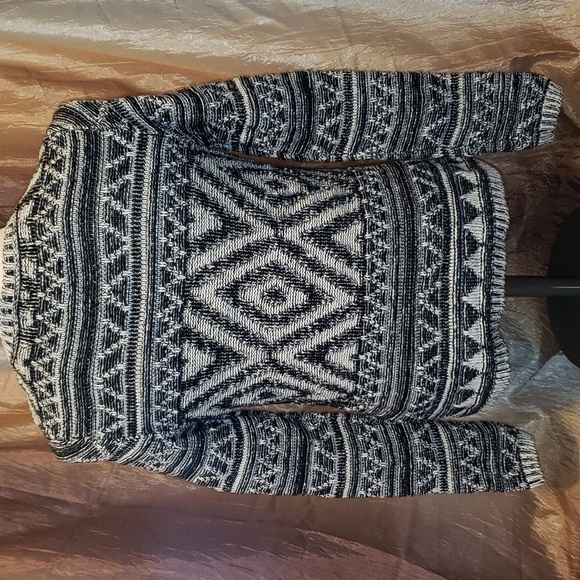 Lucky Brand Geometric Jacquard Sweater  Black White - Picture 4 of 6